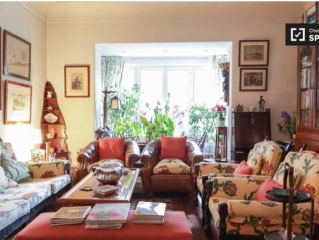 Se alquila habitación para mujeres en piso de 4 habitaciones en Lista