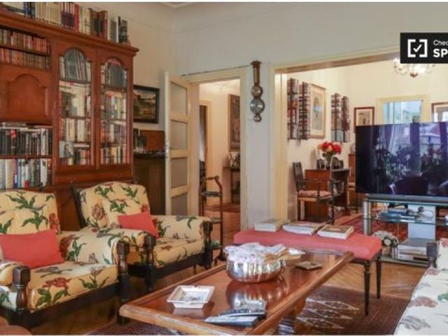 Se alquila habitación para mujeres en piso de 4 habitaciones en Lista