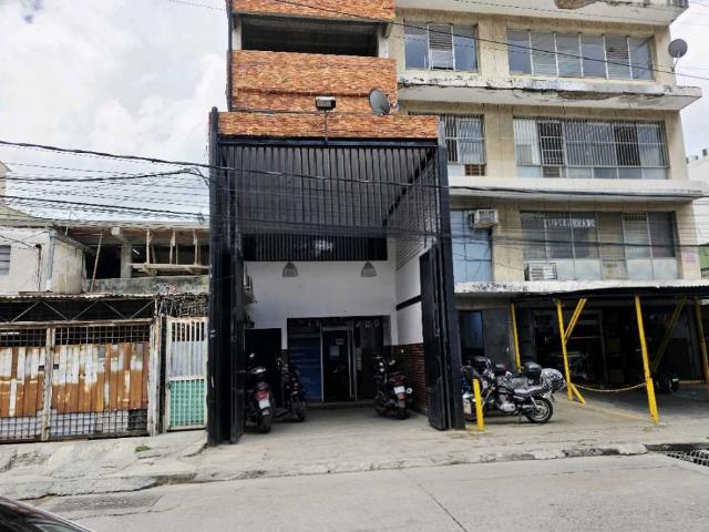 Se alquila local comercial 40m2 Boleita 6585