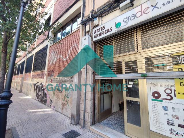 Se alquila Local Comercial en zona CENTRO