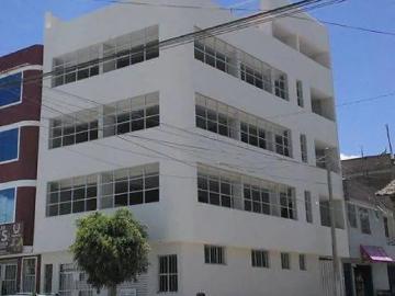Se ALQUILA local comercial en Ayacucho
