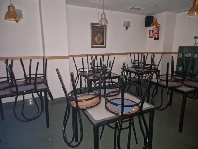 Local comercial en buen estado – Ideal para bar o cafetería