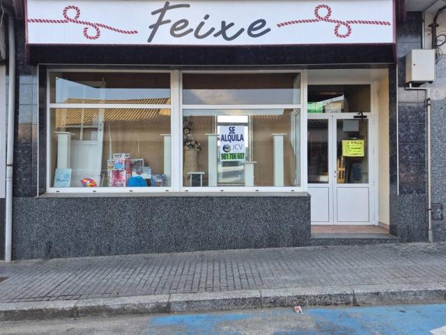 Se alquila local comercial en Curtis