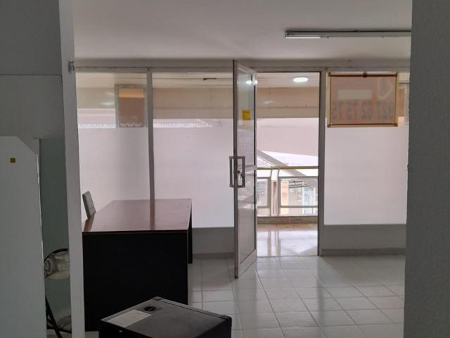 Se Alquila Local Comercial en el Edificio el Descubrimiento