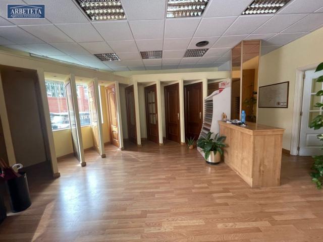 Se alquila local comercial en la zona del Amparo, Guadalajara