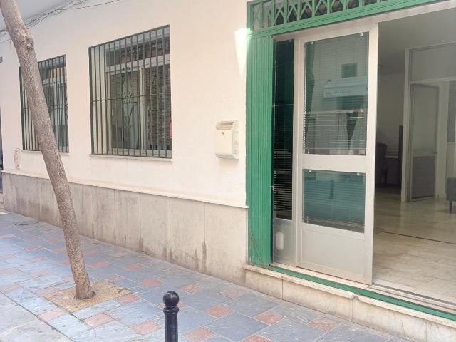 SE ALQUILA LOCAL COMERCIAL EN LOS BOLICHES SEGUNDA LINEA