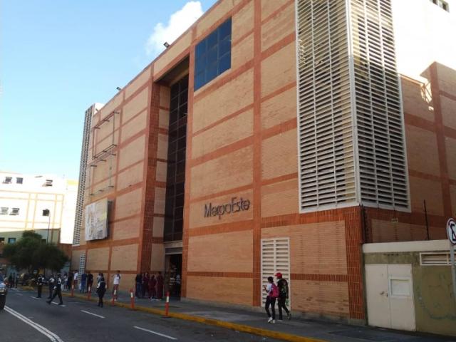 SE ALQUILA LOCAL COMERCIAL EN MERPOESTE NIVEL 3