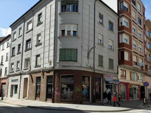 SE ALQUILA LOCAL COMERCIAL IDEAL PARA VINOTECA