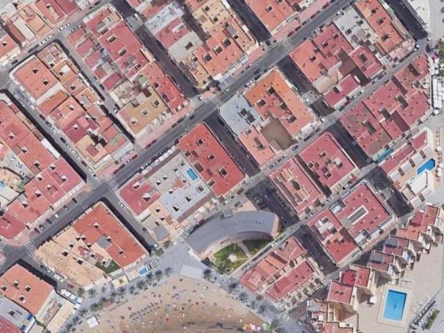 SE ALQUILA LOCAL COMERCIAL PLAYA DEL CURA EN TORREVIEJA