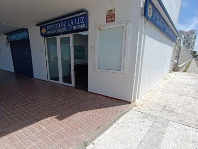 SE ALQUILA LOCAL CON VISTAS A LA PLAYA