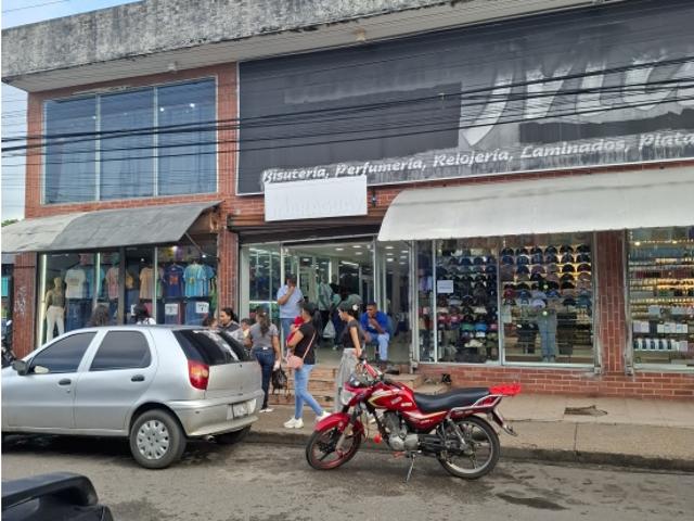 SE ALQUILA LOCAL DE ESQUINA EN CC MARAGUAY MONAGAS VE06 0010 LRIV