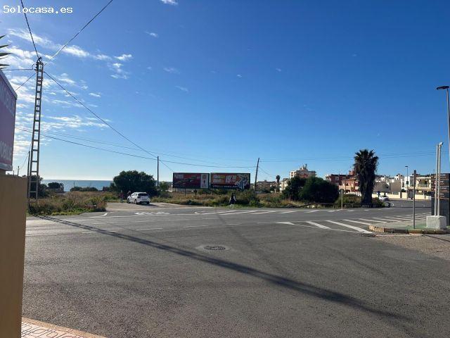 SE ALQUILA LOCAL DE 80 MTS2 EN PARCELA DE 300 MTS2 PRIMERA LINEA PLAYA DE LA MATA