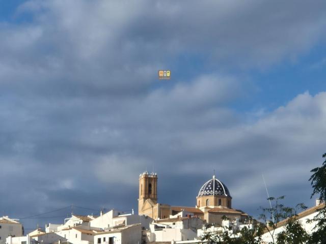 SE ALQUILA LOCAL EN EL CENTRO DE ALTEA