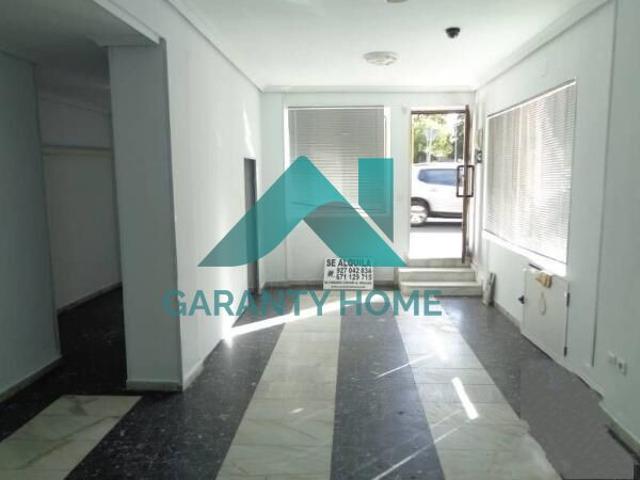 SE ALQUILA LOCAL COMERCIAL EN ZONA LLOPIS IBORRA – LUMINOSO Y FUNCIONAL