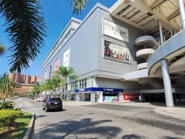 Se ALQUILA Local 64m² Nivel Feria C.Comercial Parque Cerro Verde