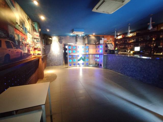 Se alquila pub en Laredo