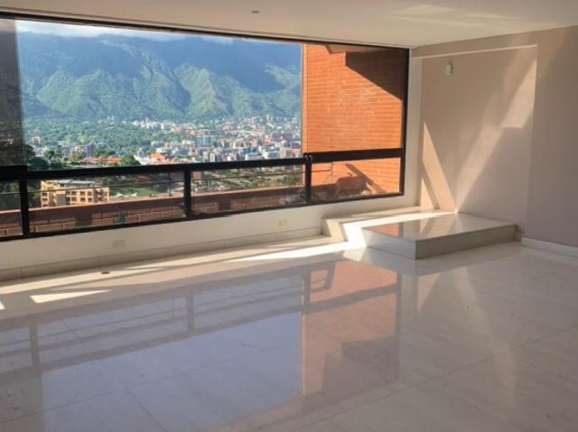Se alquila Ph 600m2 Valle Arriba 2635