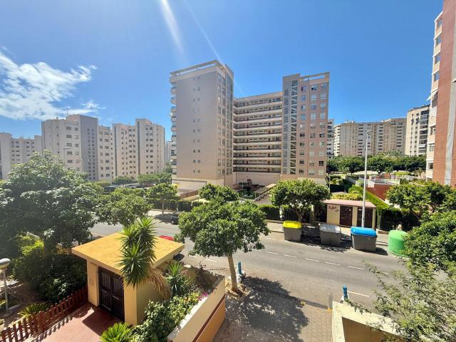 SE ALQUILA PISO ANUAL EN LA CALA VILLAJOYOSA