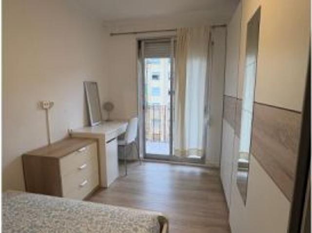 Se alquila piso de 3 habitaciones en Aiora con gastos incluidos
