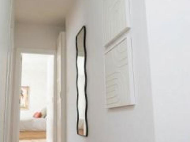 Se alquila piso de 3 habitaciones en El Pilar, gastos incluidos