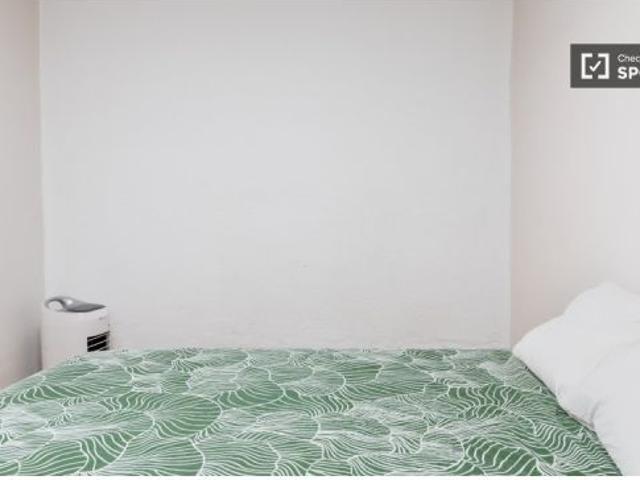 Se alquila piso de 3 habitaciones en Palos de Moguer, todos los gastos incluidos