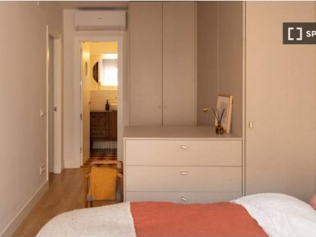 Se alquila piso de 1 dormitorio en Arapiles, gastos incluidos