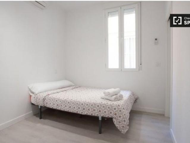 Se alquila piso de 1 dormitorio en Arapiles, todos los gastos incluidos