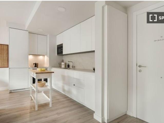 Se alquila piso de 1 dormitorio en Cuatro Caminos, Madrid