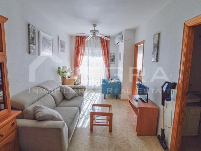 ✨ Se alquila piso de 1 dormitorio en Calle Blasco Ibáñez, Torrevieja, a tan solo 300 metros de la Playa del Cura y del paseo marítimo