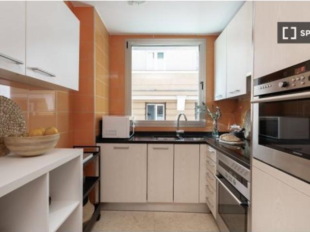 Se alquila piso de 2 habitaciones en Arapiles