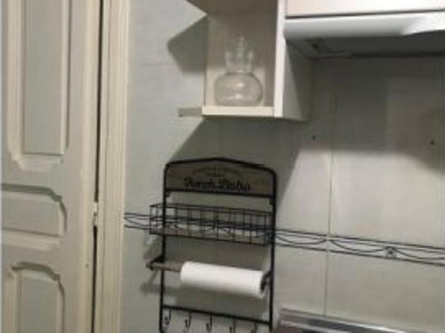Se alquila piso de 2 habitaciones en Embajadores, se admiten parejas
