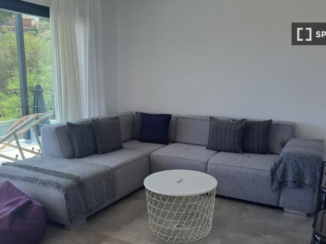 Se alquila piso de 2 habitaciones en El Campello