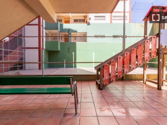 Se alquila piso de 2 habitaciones en La Pobla de Farnals