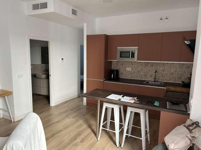 Se alquila piso de 2 habitaciones en Nervión, Sevilla
