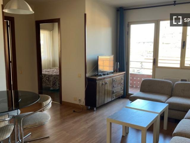 Se alquila piso de 2 habitaciones en Nueva España, Madrid