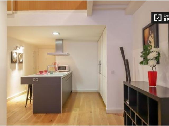 Se alquila piso de 2 habitaciones en Palacio, profesionales y estudiantes bienvenidos