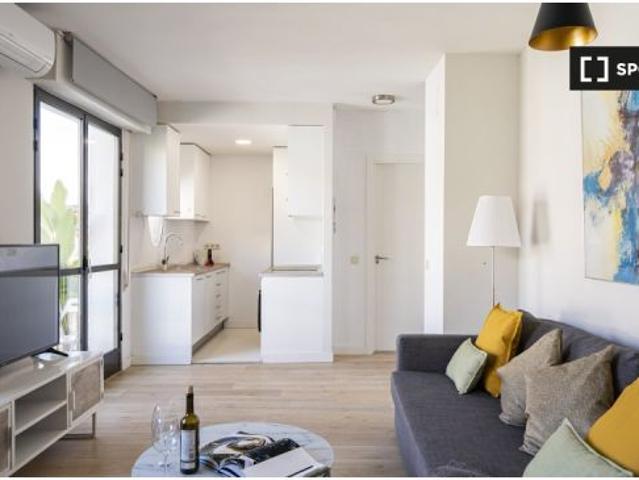 Se alquila piso de 2 habitaciones en Palos de Moguer, todos los gastos incluidos