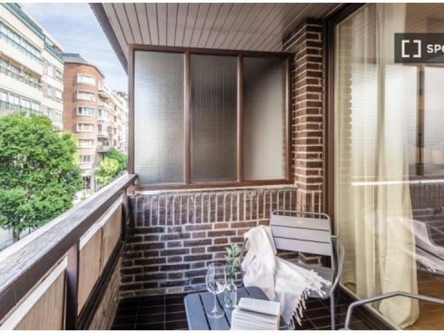 Se alquila piso de 2 habitaciones en Recoletos