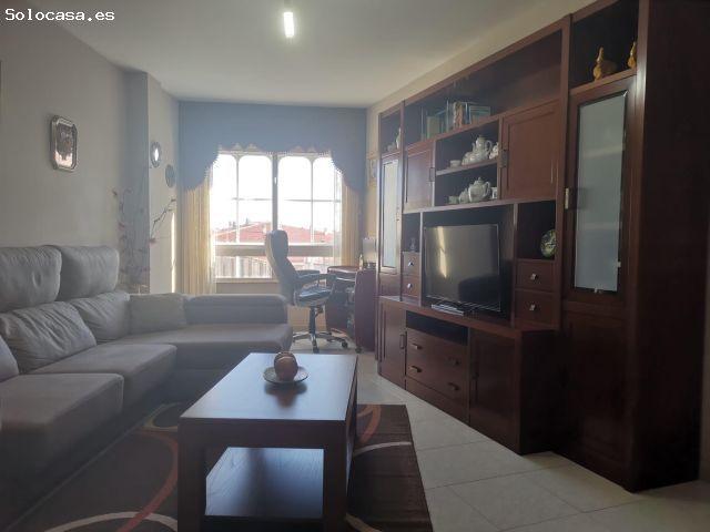 SE ALQUILA PISO DE 2 HABITACIONES EN RIBEIRA