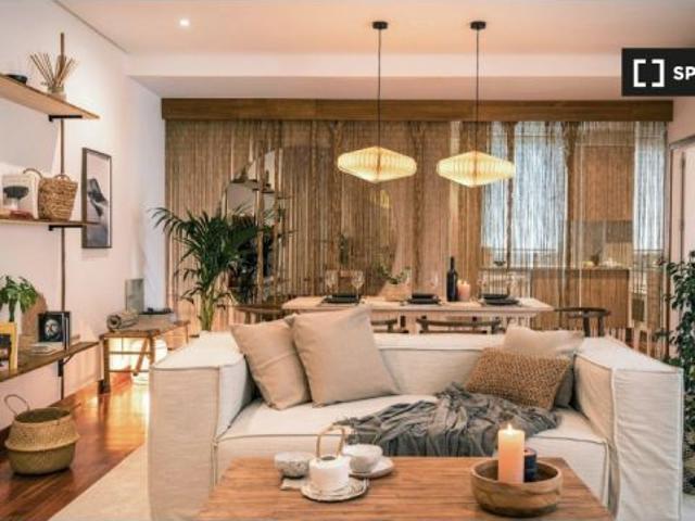 Se alquila piso de 2 habitaciones en Trafalgar