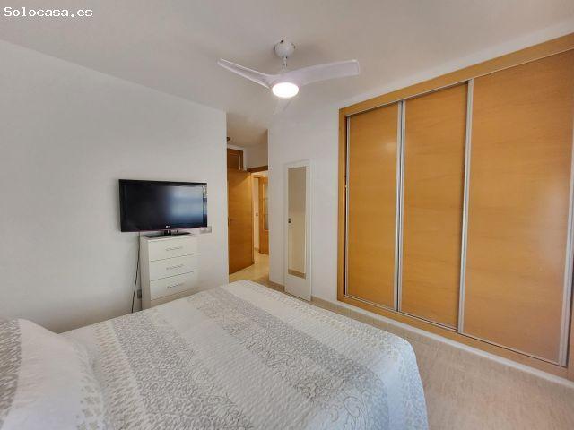 SE ALQUILA PISO DE 2 HABITACIONES EN ZONA TOYO