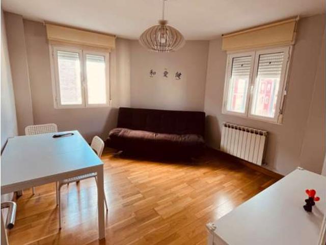 Se alquila piso de 2 habitaciones en Zaragoza