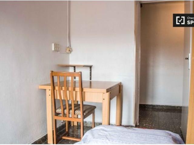 Se alquila piso de 5 habitaciones en La Malva Rosa, Valencia