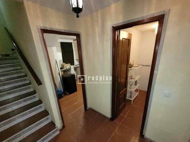 SE ALQUILA PISO DÚPLEX DE 2 HAB EN ZONA LA CÁRBABA