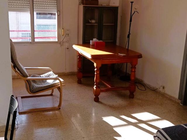 SE ALQUILA PISO EN CASERIA DE MONTIJO