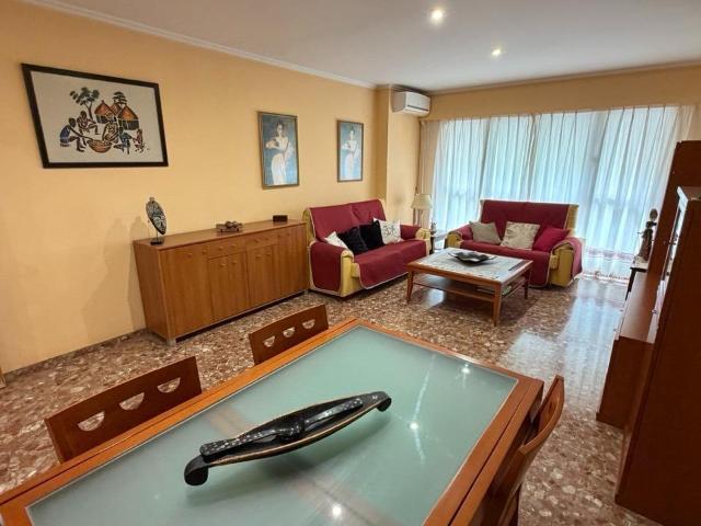 SE ALQUILA PISO EN BENIRREDRA