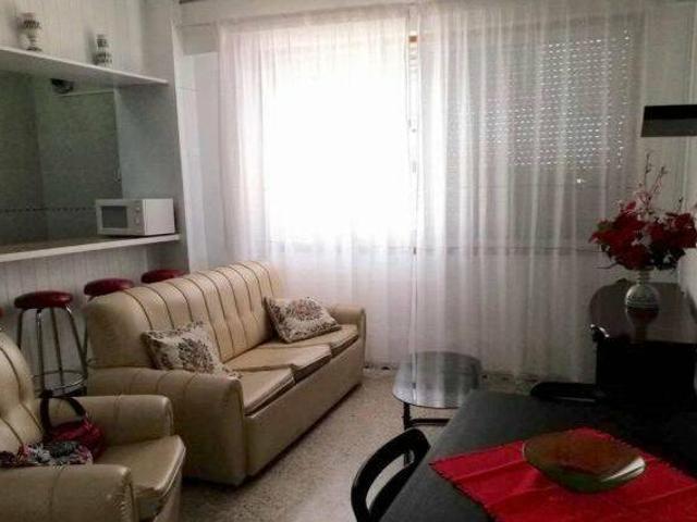 Se alquila piso en la zona del Puertito de Güímar consta de 1 habitación doble con armario 1 baño