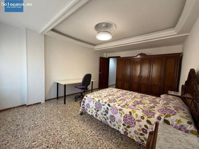 SE ALQUILA PISO EN PLENO CENTRO DE ELCHE PARA ESTUDIANTES UNIVERSITARIOS O FUNCIONARIOS