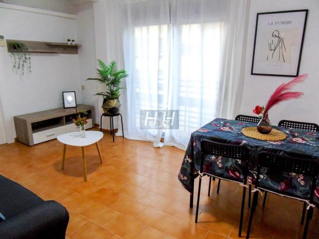 Se alquila piso luminoso en Concordia. / HH Asesores, Inmobiliaria en Burjassot/