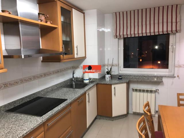 SE ALQUILA PISO LUMINOSO Y AMPLIO CERCANO AL CENTRO AMURALLADO
